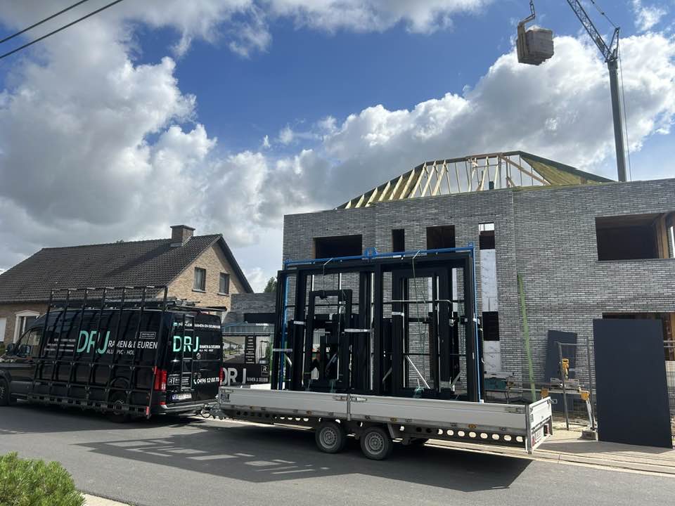 Levering aluminium schrijnwerk DRJ Ramen & Deuren